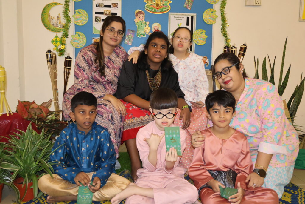 Children post for raya celebration